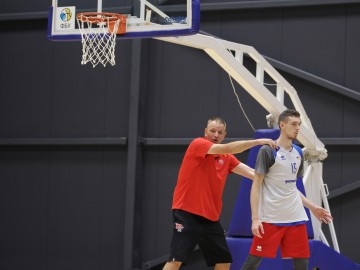 Молодіжний склад «Прометея» розпочав тренувальний процес у новому залі