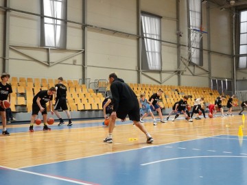 Тренування по баскетболу в рамках соціальної програми Євроліги One Team