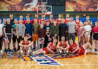 Майстер-клас для школярів Слобожанського від БК "Прометей"